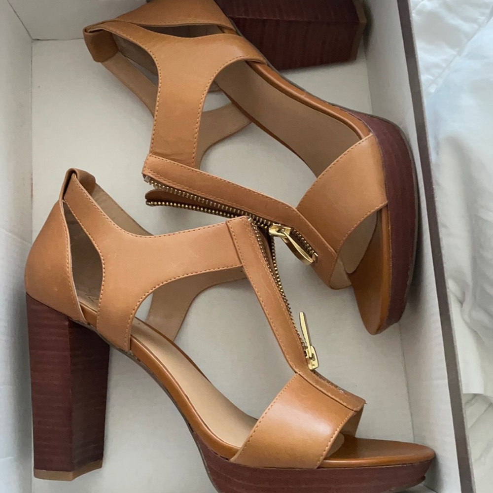 Franco Sarto tan heels